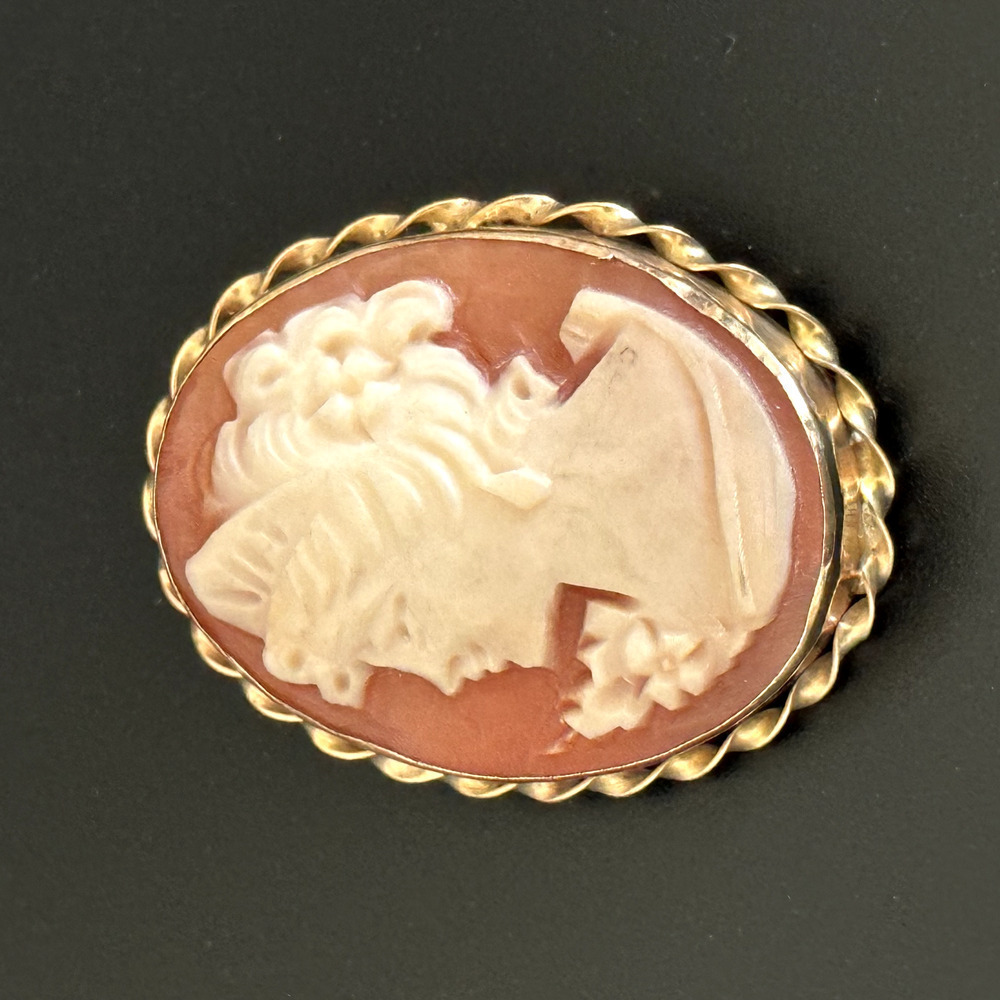 Vintage 14K Solid Yellow Gold Carved Shell Left Facing Cameo Brooch Pin Pendant - Picture 8 of 13